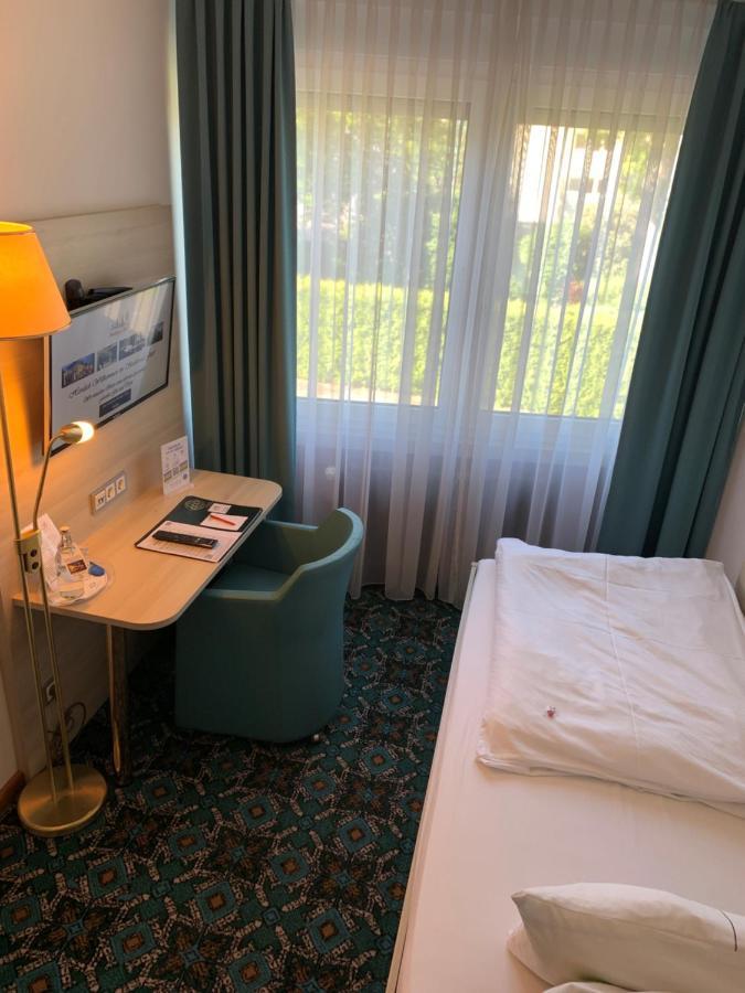 Stadthotel Geis Bad Neustadt an der Saale Buitenkant foto
