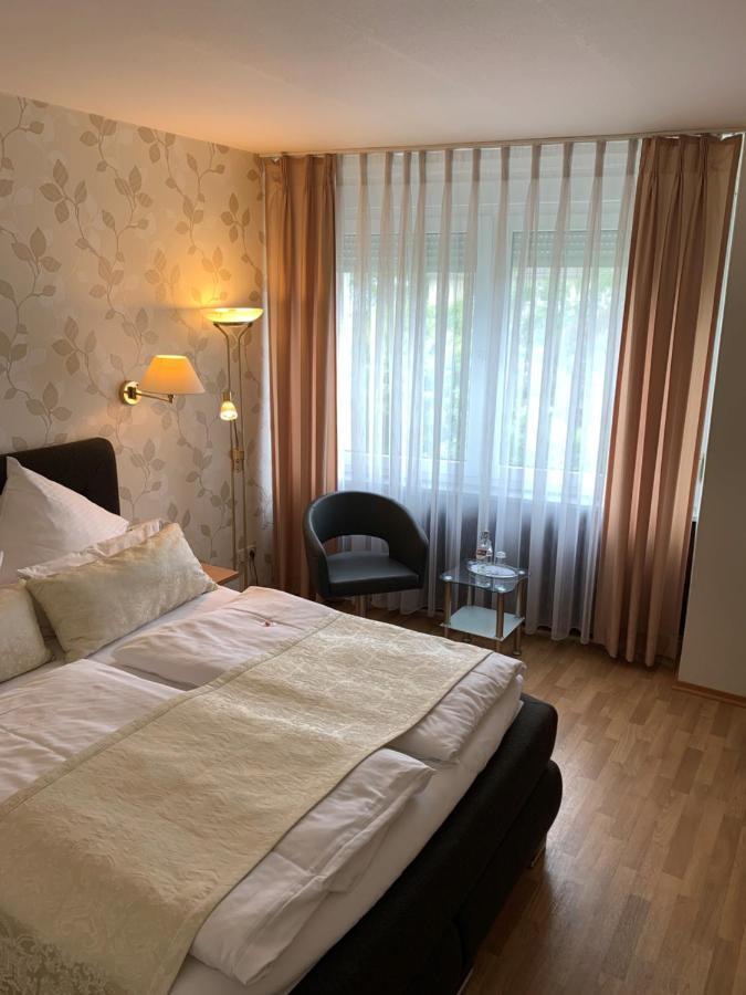 Stadthotel Geis Bad Neustadt an der Saale Buitenkant foto